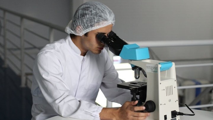 علماء يطورون علاجاً يقتل كورونا في الرئتين بنسبة 99%